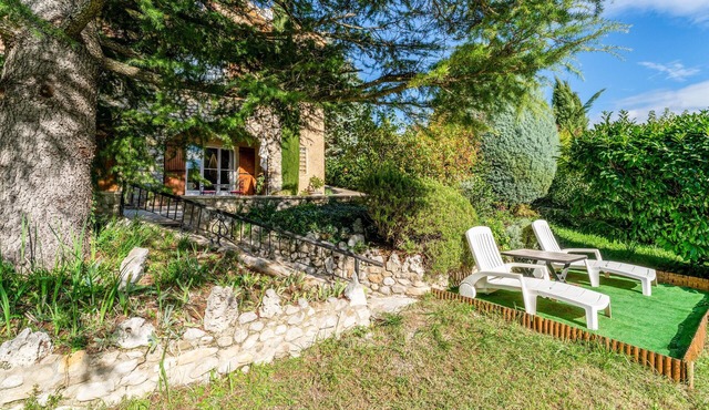 Apartment 'Gîte Le Séguret' with Mountain View and Wi-Fi