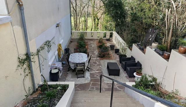 Apartment 'Gîte Chez Pierrette' with Private Terrace, Garden, and Wi-Fi