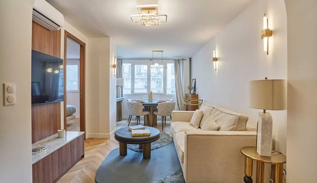 Apartment in the Center of Paris