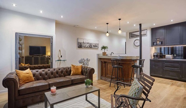 Apartment in the Center of Paris by studioprestige