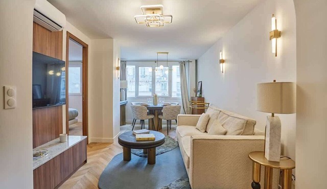 Apartment in the Center of Paris