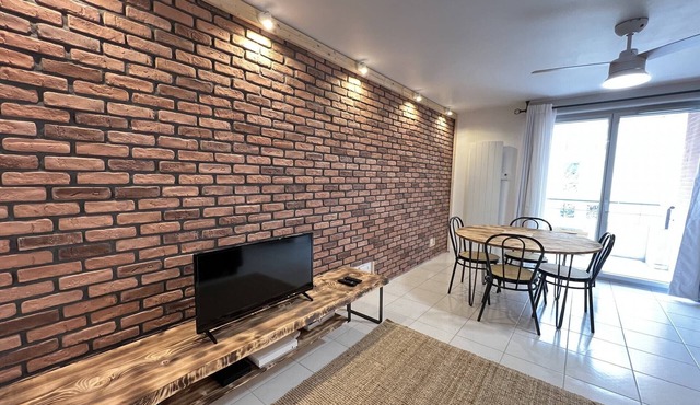 Apartment in Toulouse with private parking