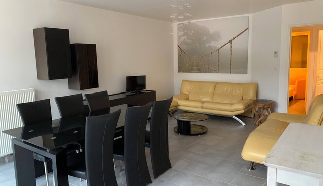 Apartment near park, spa, casino. Free parking.