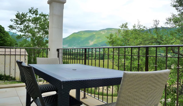 Apartment 'Résidence Ventoux Revitalisation -' with Mountain View, Balcony and Wi-Fi