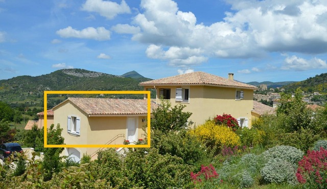 Apartment 'VillaFleury' with Private Terrace, Balcony and Wi-Fi