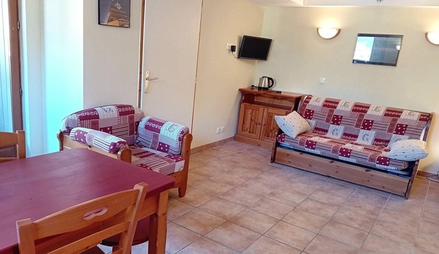 Apartment with parking near River