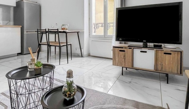 Appartement Moderne et Lumineux à 5 min du RER et 15 min de L'aeroport