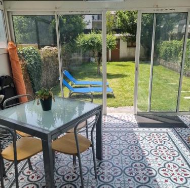 Appart rez-de-jardin proche gare
