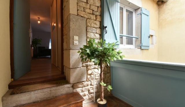 Appartement BELLO , cœur de ville, boîte à clé, climatiseur mobile