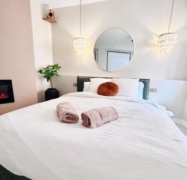 Appartement, cinéma et jacuzzi