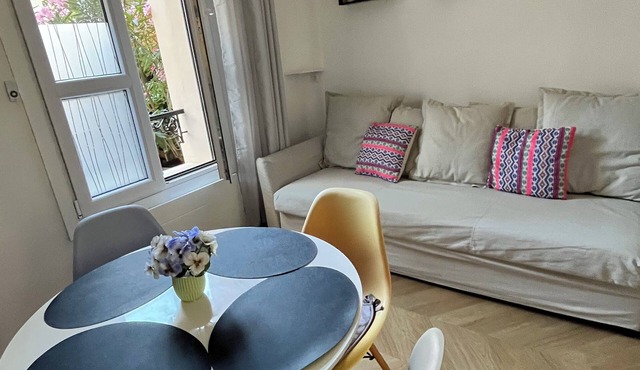Appartement Confortable au Pied de la Station du Rer,10 min de la Gare de Lyon