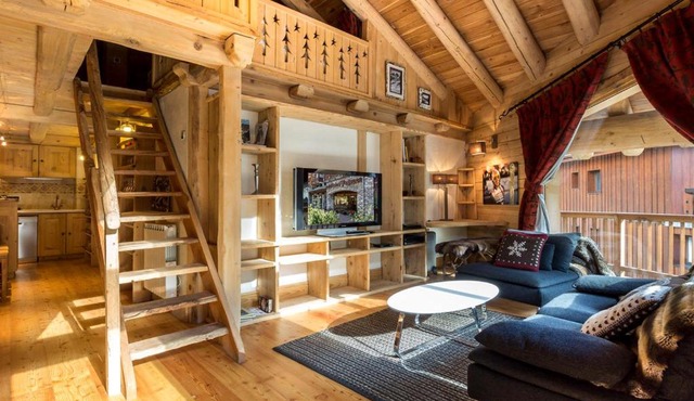 Appartement de Charme avec Cheminée et Grande Mezzanine à Val-d'Isère - FR-1-694-189