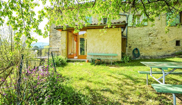 Are you ready to spend your vacation in an authentic and rustic cottage and private garden with view