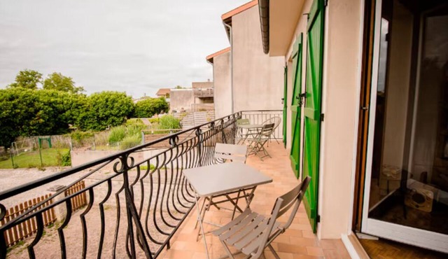 Au Chant Des Oiseaux—Air-Conditioned, Facing the Golf Course—Metz Sud: A Quiet and Charming Village