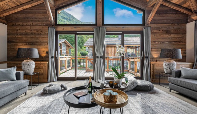 Authentic chalet with sauna and shuttle in Saint Martin
