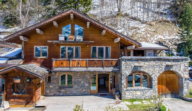 Authentic Center Chalet in the heart of Meribel