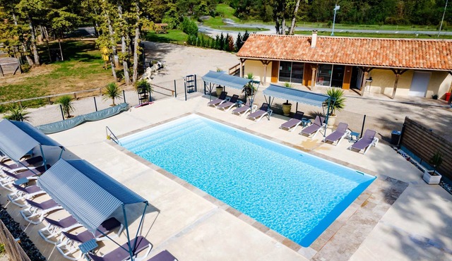 Authentic Stay in Dordogne – Comfortable Gîte with Heated Pool