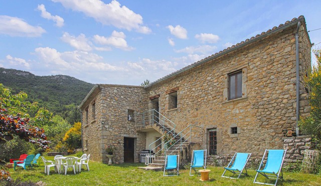 Awesome home in La Motte-Chalancon