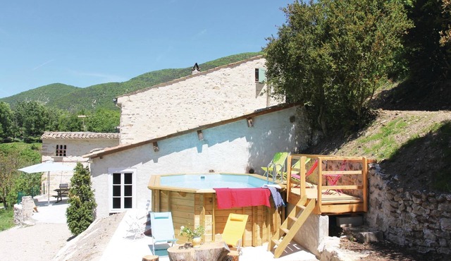 Awesome home in Montjoux