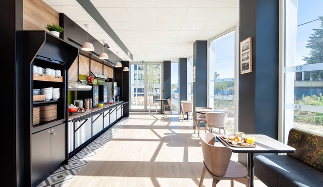 B&B HOTEL MASSY Gare TGV