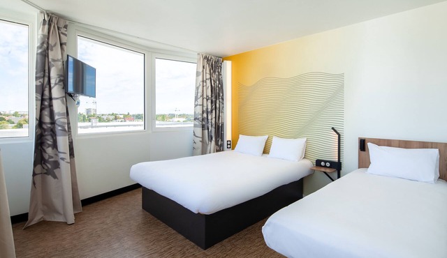 B&B HOTEL MASSY Gare TGV