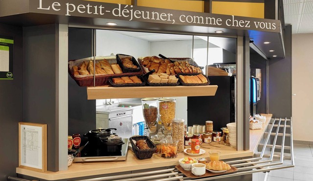 B&B HOTEL Paris Romainville Noisy-le-Sec