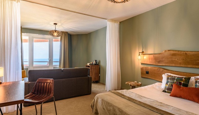 Baya Hotel