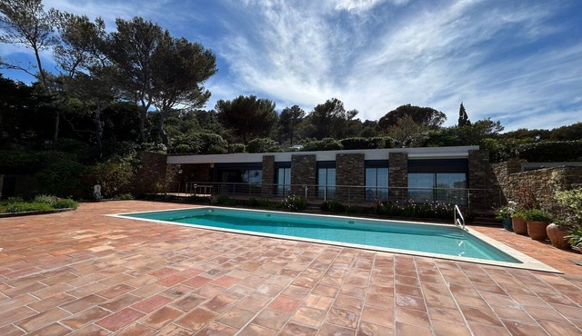 Beachfront Home in Bormes-les-Mimosas