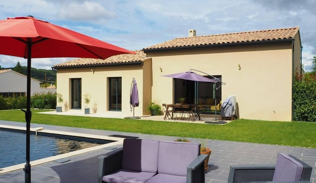 Beautiful modern villa with private pool, Saint-Romain-en-Viennois