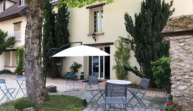 beautiful charming house 18 ème near Paris Saclay Versailles