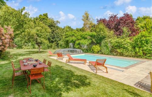 Beautiful Home In Surgeres