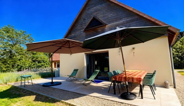 Beautiful house on holiday park with pool