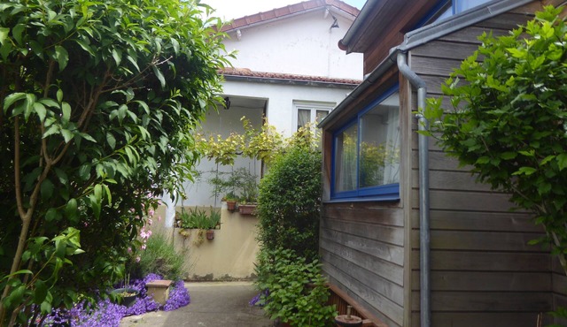 Beautiful house with garden in a quiet dead end near Paris, in Antony