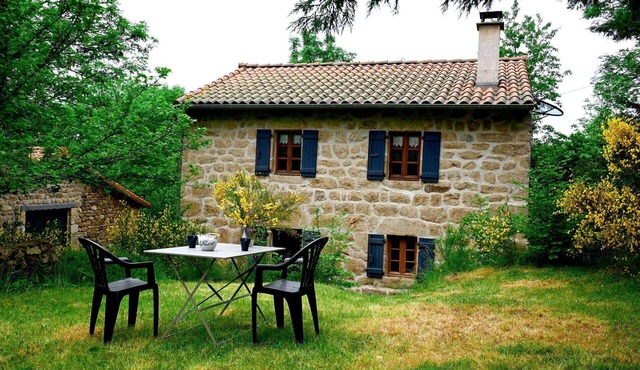 Beautiful private villa for 4 people with WIFI, TV, patio, pets allowed, panoramic view and park.