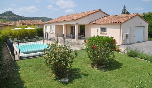 Beautiful villa 6 pers 3 rooms fenced with private pool in Vallon Pont d'Arc