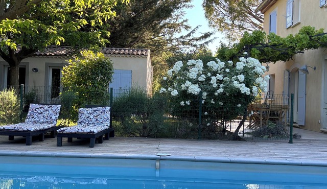 Beautiful villa for rent in Provence