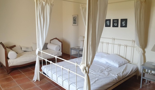 Bed and Breakfast "La Pierre in Conne-de-Labarde