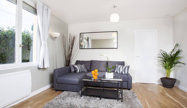 Big House - Near Paris - 6 bedrooms - Parking - Metro
