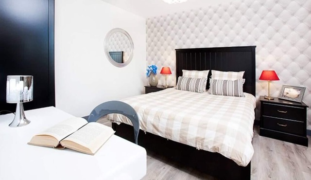 BLISSFUL HOUSE * Parking free - 4 bdr - 2 ba - Aircon