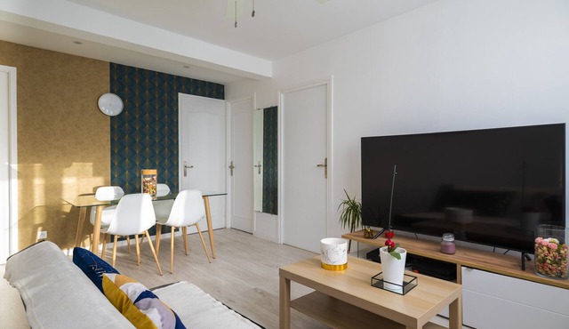 Bright, warm apartment