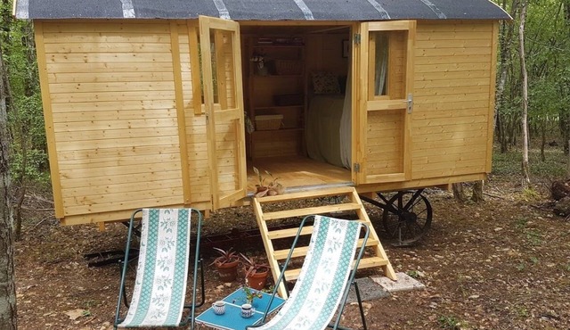 Cabin - Sleeps 2 - Garden - Parking