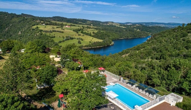 Camping 4 étoiles - Piscine - ccbgeba