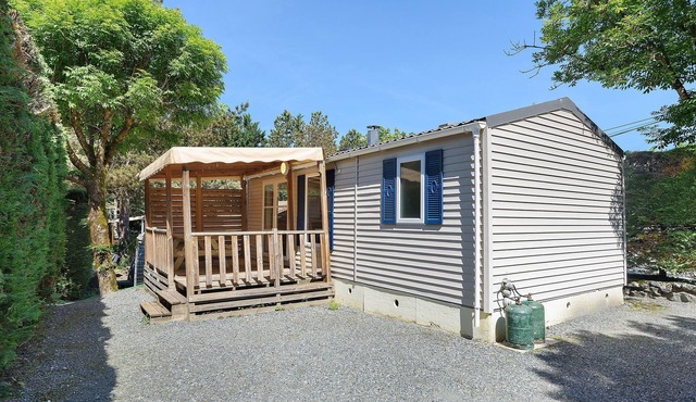 Caravan “Mobil Home Lodge 77 No. 27” with Shared Pool