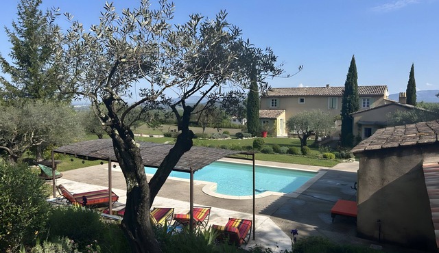 Cascade Guest Room with Shared Pool, Wi-Fi, and Air Conditioning