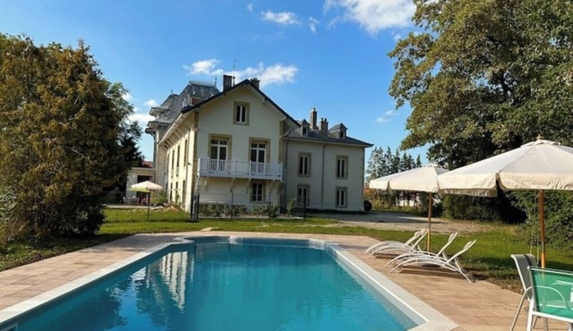 Château Viéndal, Banda apartment