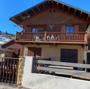chalet au pieds des pistes le cambre aze