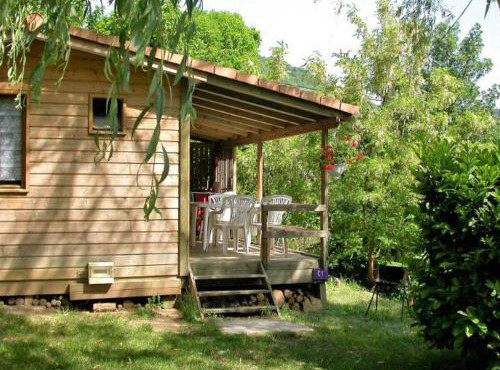 Chalet avec Terrasse et Salon de Jardin à Darbres - API-1-52-419