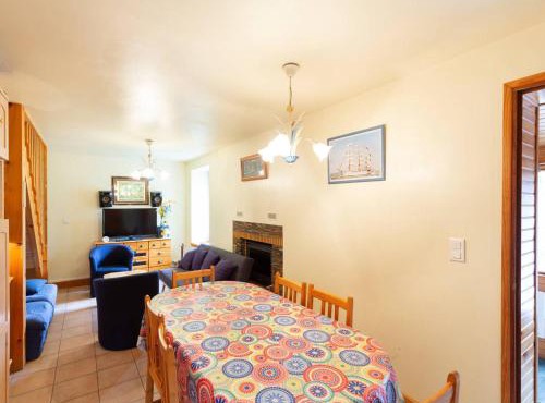 Chalet Duplex à Peyragudes – 3 Chambres, Cheminée, Terrasse, Près des Sentiers et Télécabine - FR-1-695-38