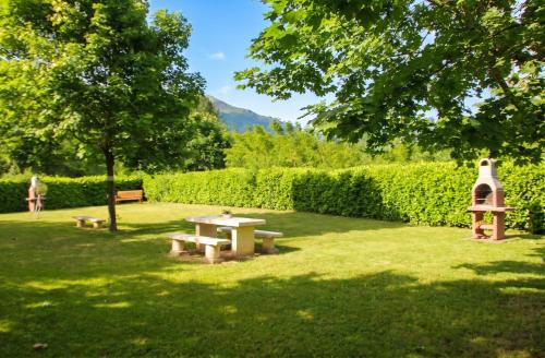 Chalet enchanteur à Tarascon-sur-Ariège avec vue sur montagne