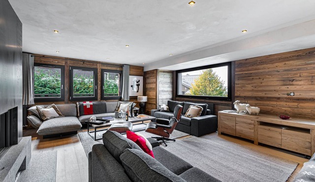 Chalet in Megève center with hammam and terrace, 5 en-suite bedrooms, near shops